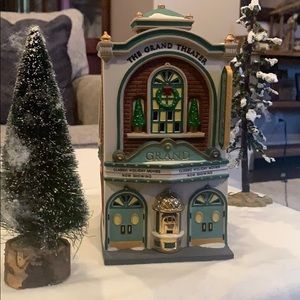 Department 56, The Grand Movie Theatre